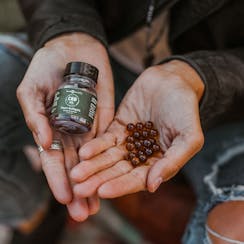 Health Naturally logo