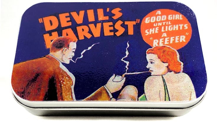 Vapey - Cannabis vape cartridge case with retro movie poster "Devil's Harvest"