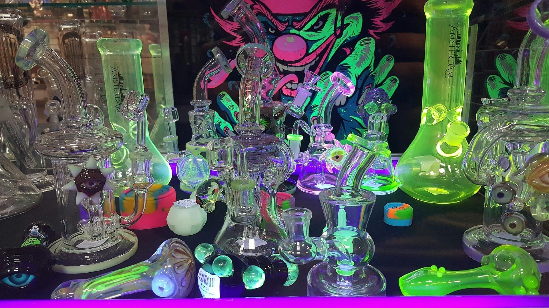 Waterbeds 'n' Stuff America's 1 online smoke shop and unique gift