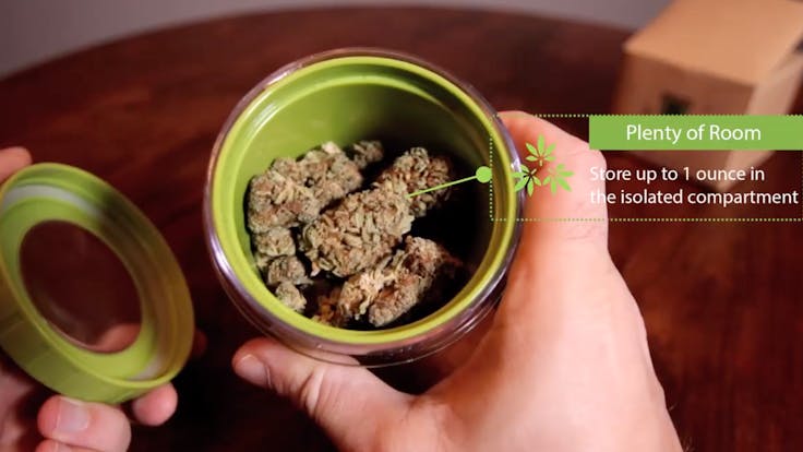 Store up to an ounce of weed and keep it super fresh with hermetic seal design
