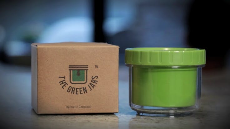 The best 1oz cannabis storage container
