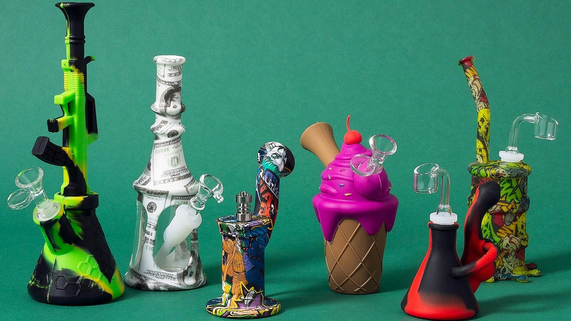 Smoking Outlet The Best Bang For Your Bong Leafly