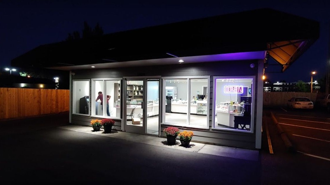 Beaver Bowls Cannabis Showroom - Albany