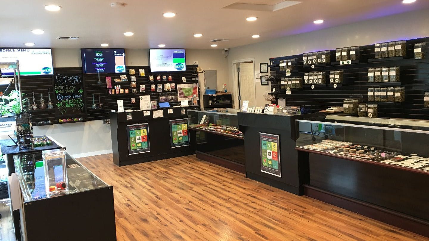 River City Retail | Merlin, OR Dispensary | Leafly