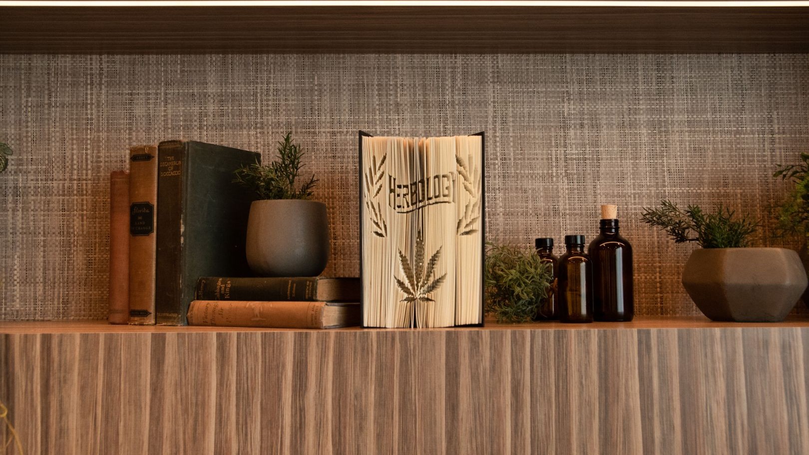 Herbology Newark Newark, OH Dispensary Leafly