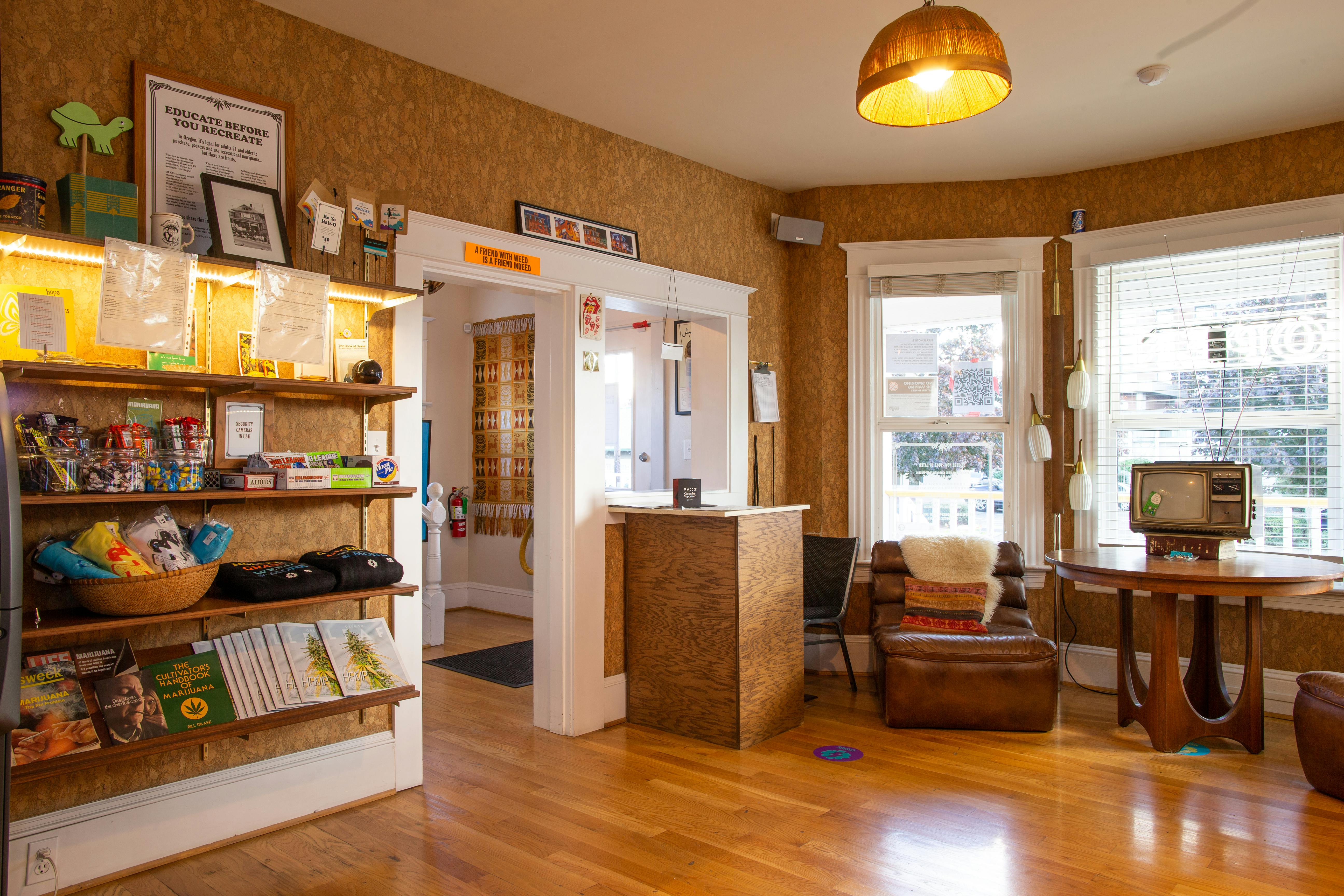 Electric Lettuce Lloyd District Portland, OR Dispensary Leafly