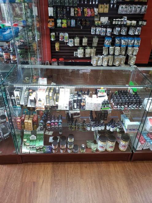 elf bar vape uk Smokeville Smokeshop main image 1