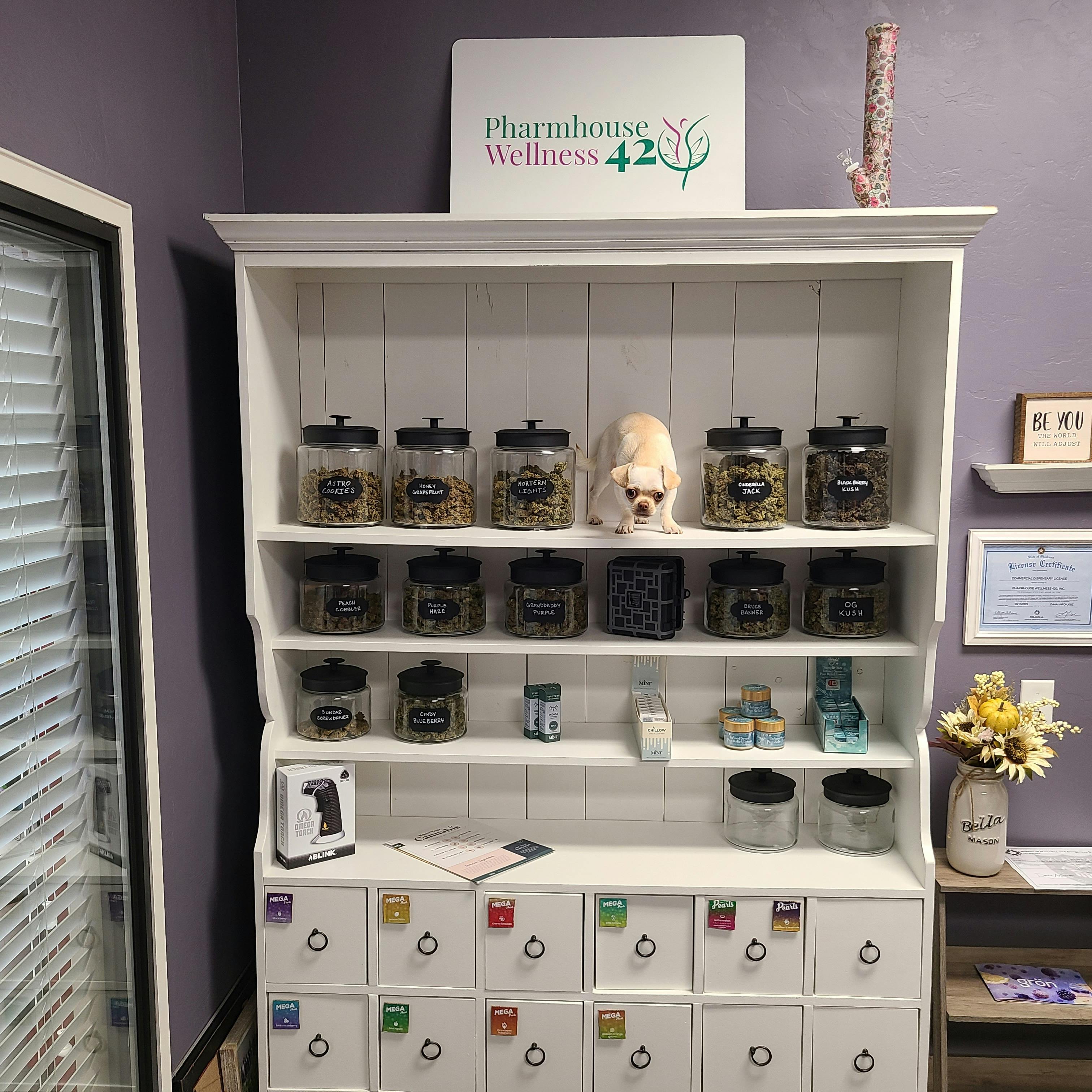 Pharmhouse Wellness 420 Moore, OK Dispensary Leafly