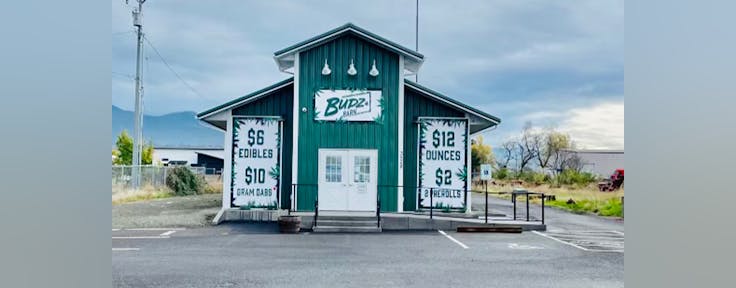 Budz Barn