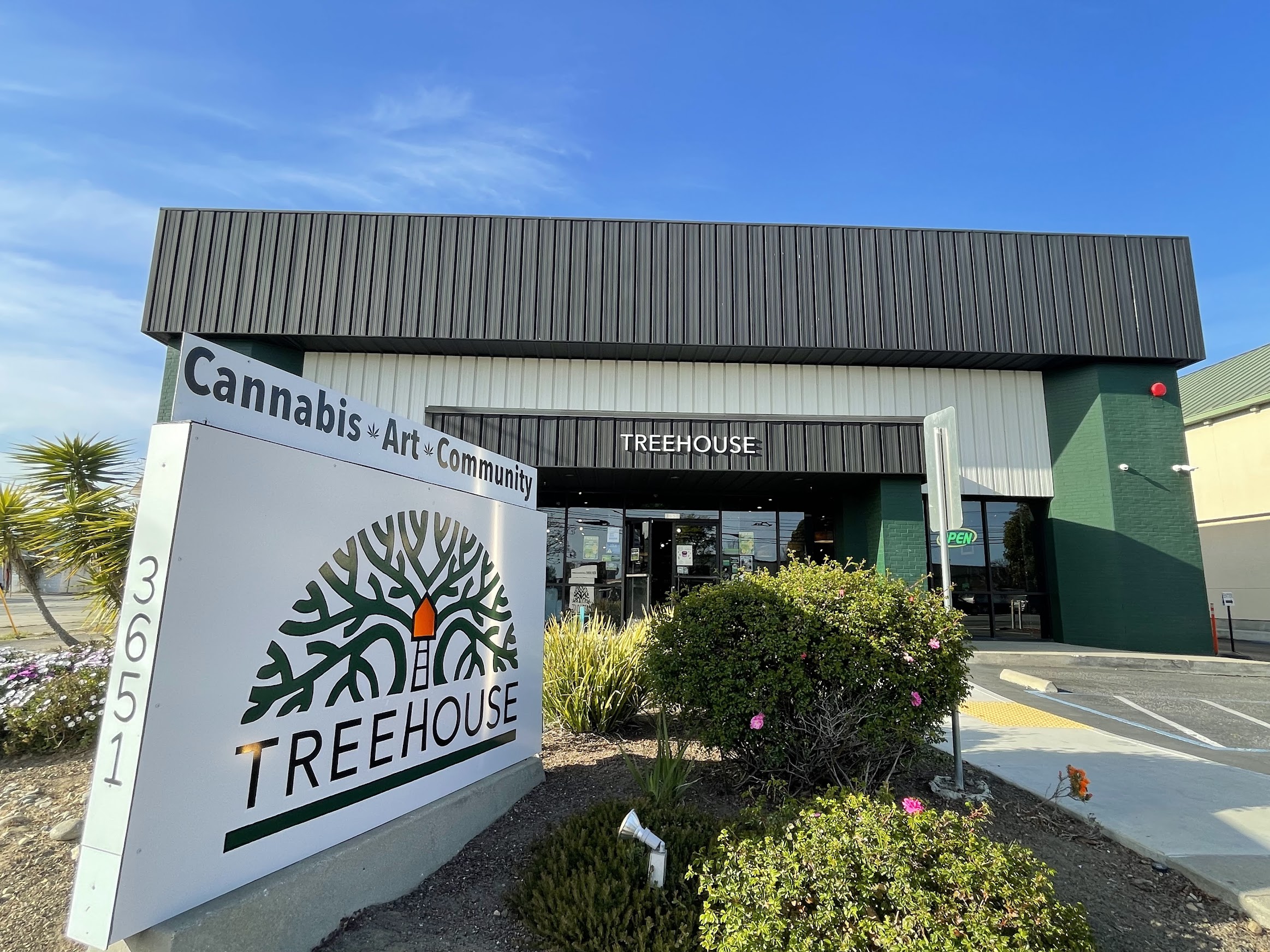 Treehouse Santa Cruz Dispensary Menu Reviews Photos