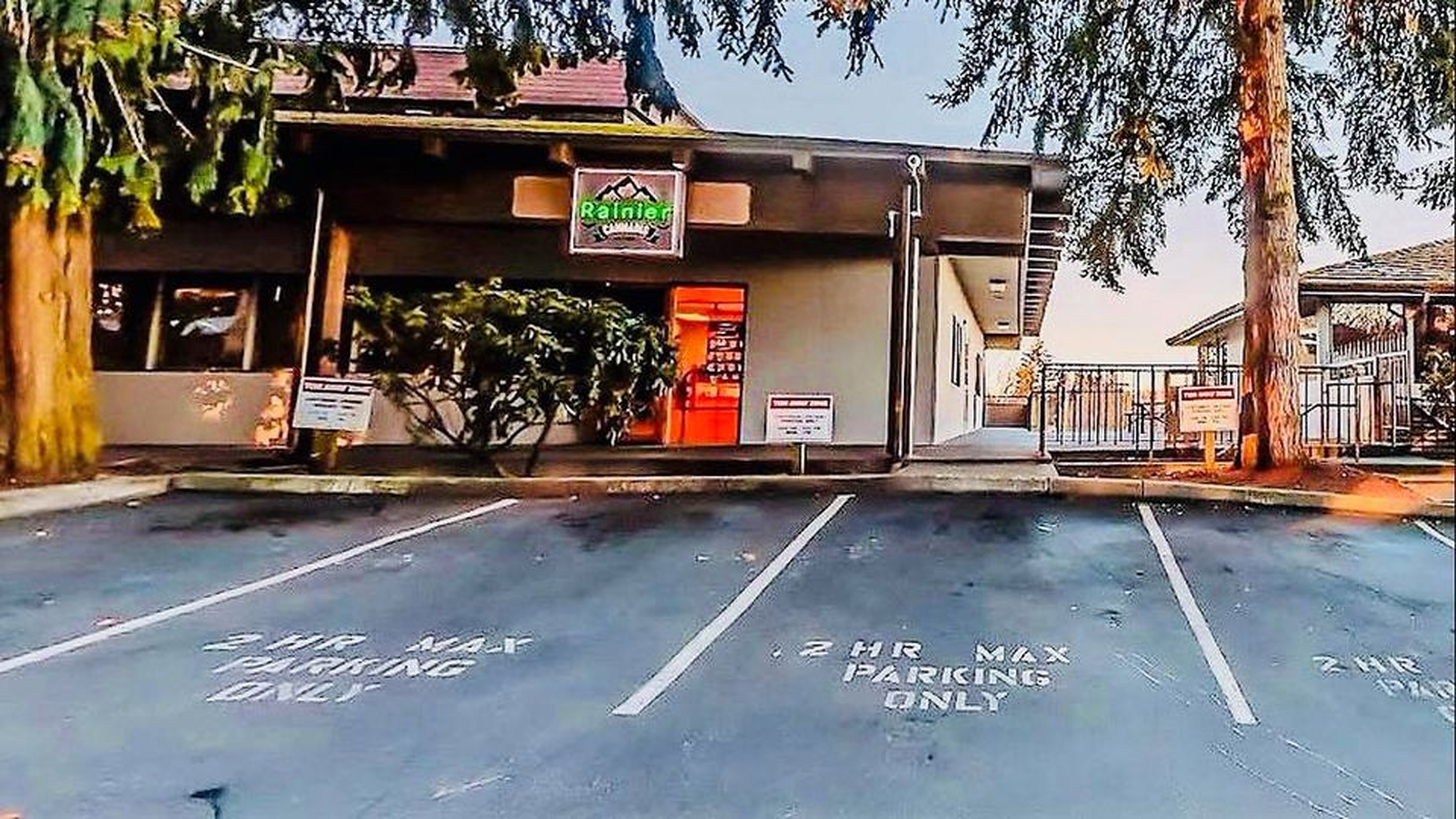 Rainier Cannabis Mountlake Terrace Dispensary Menu, Reviews & Photos