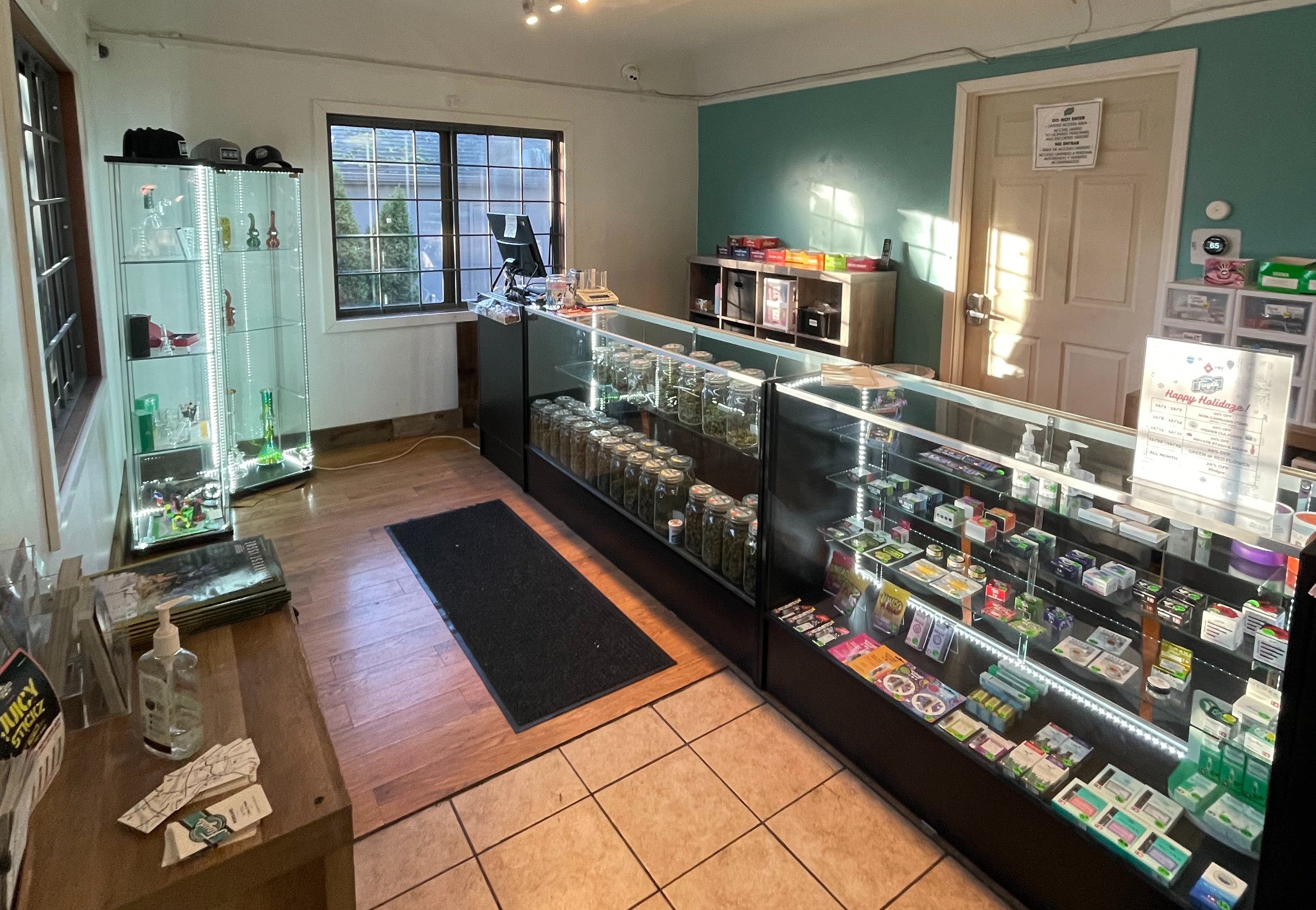 Floyd's Fine Cannabis on 28th