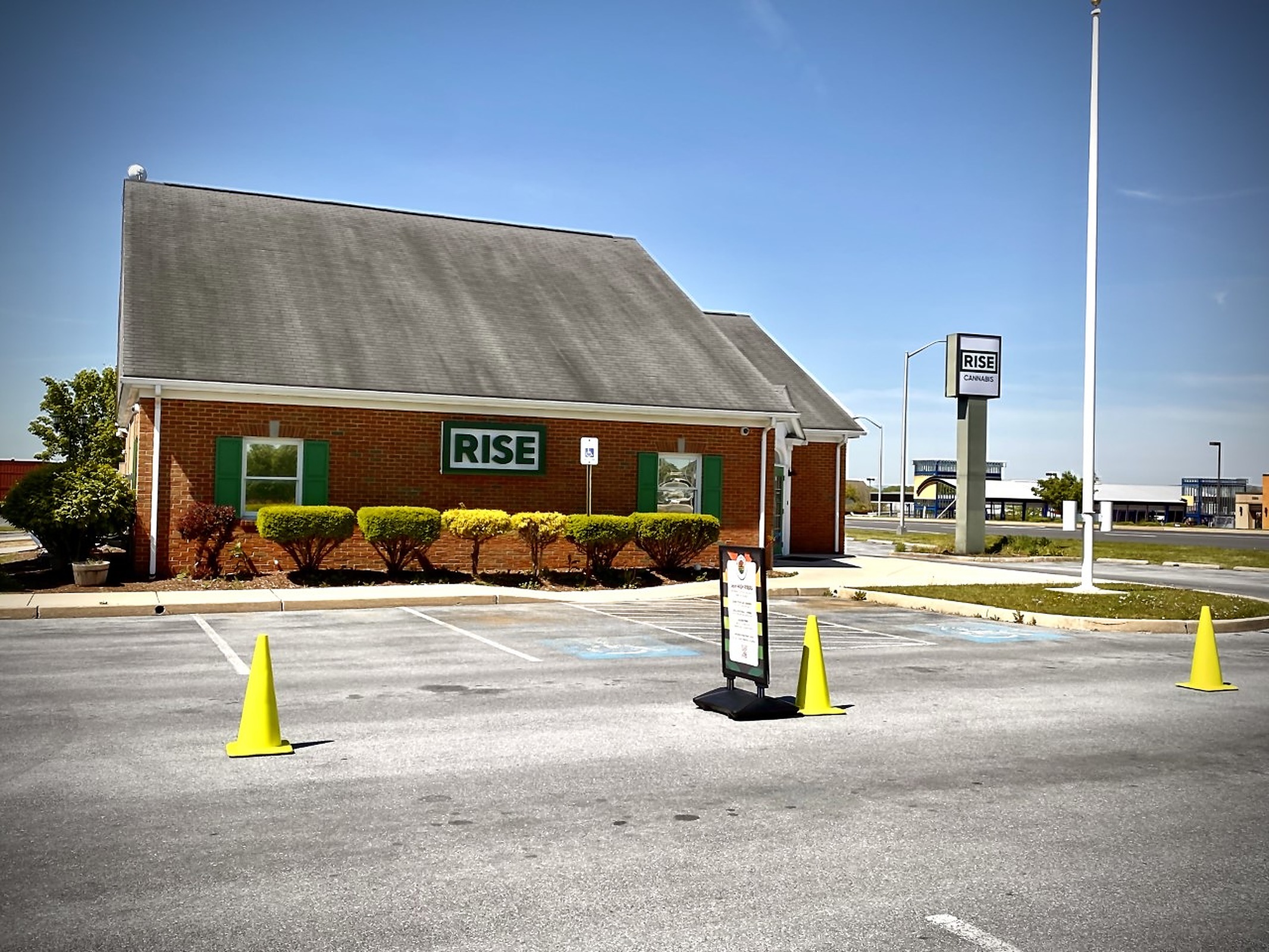 Rise Recreational Dispensary Henderson - 4xwalxs