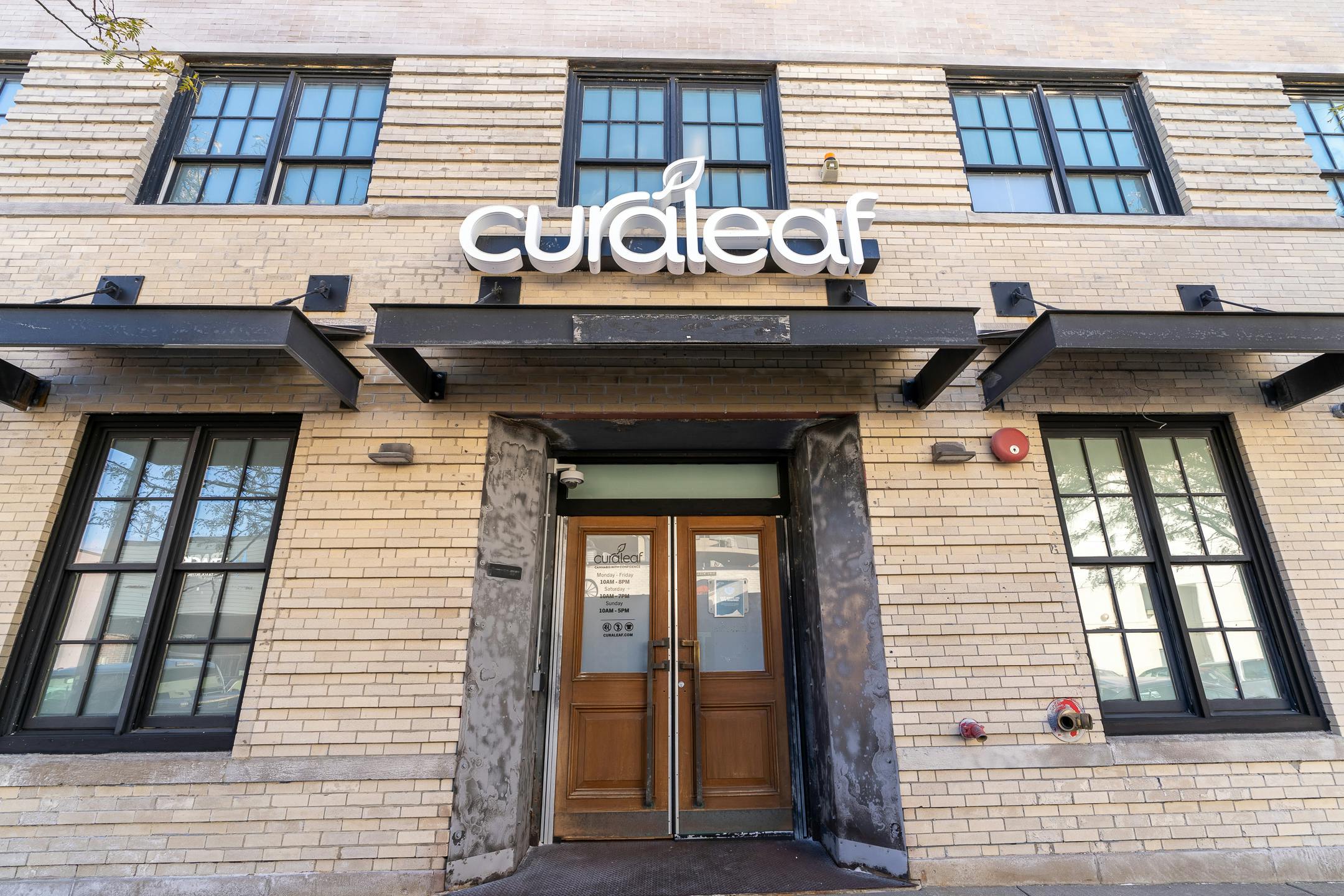 Curaleaf Weed Street Chicago, IL Dispensary Leafly