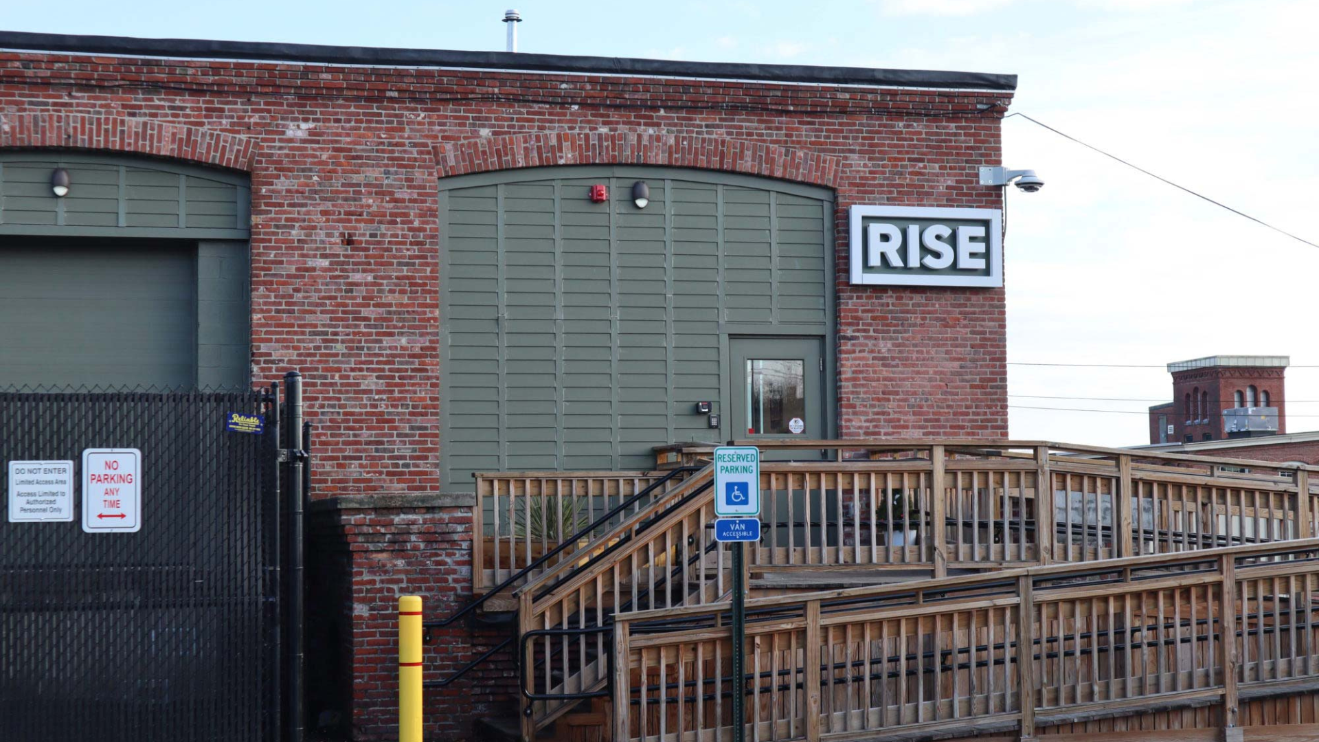 RISE Dispensaries Dracut Dracut, MA Dispensary Leafly