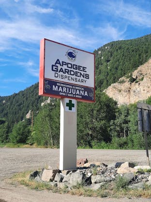 Cover photo for Apogee Gardens - Livingston