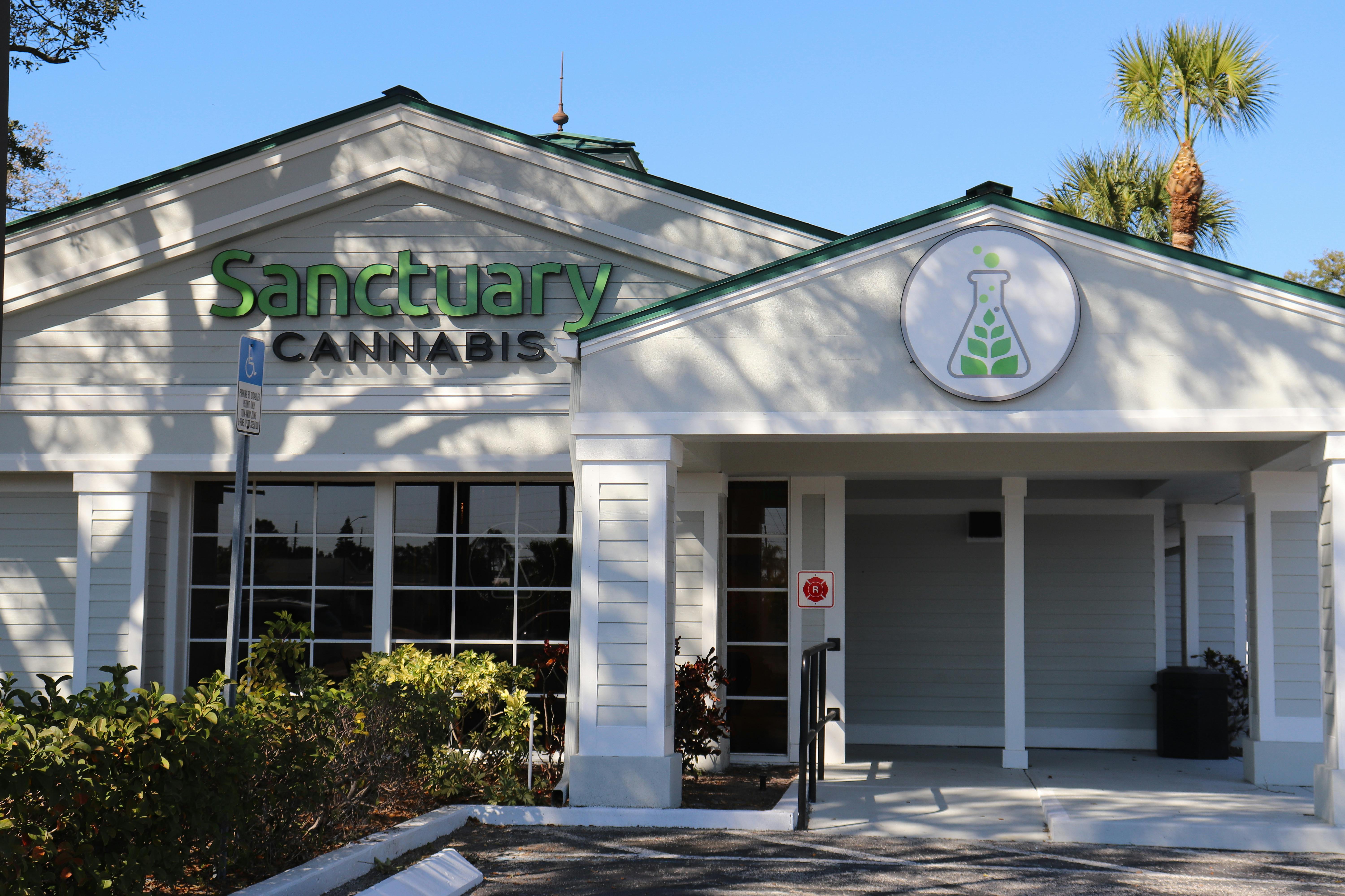 Sanctuary Dispensary Fort Pierce Florida 06 - u8ts050