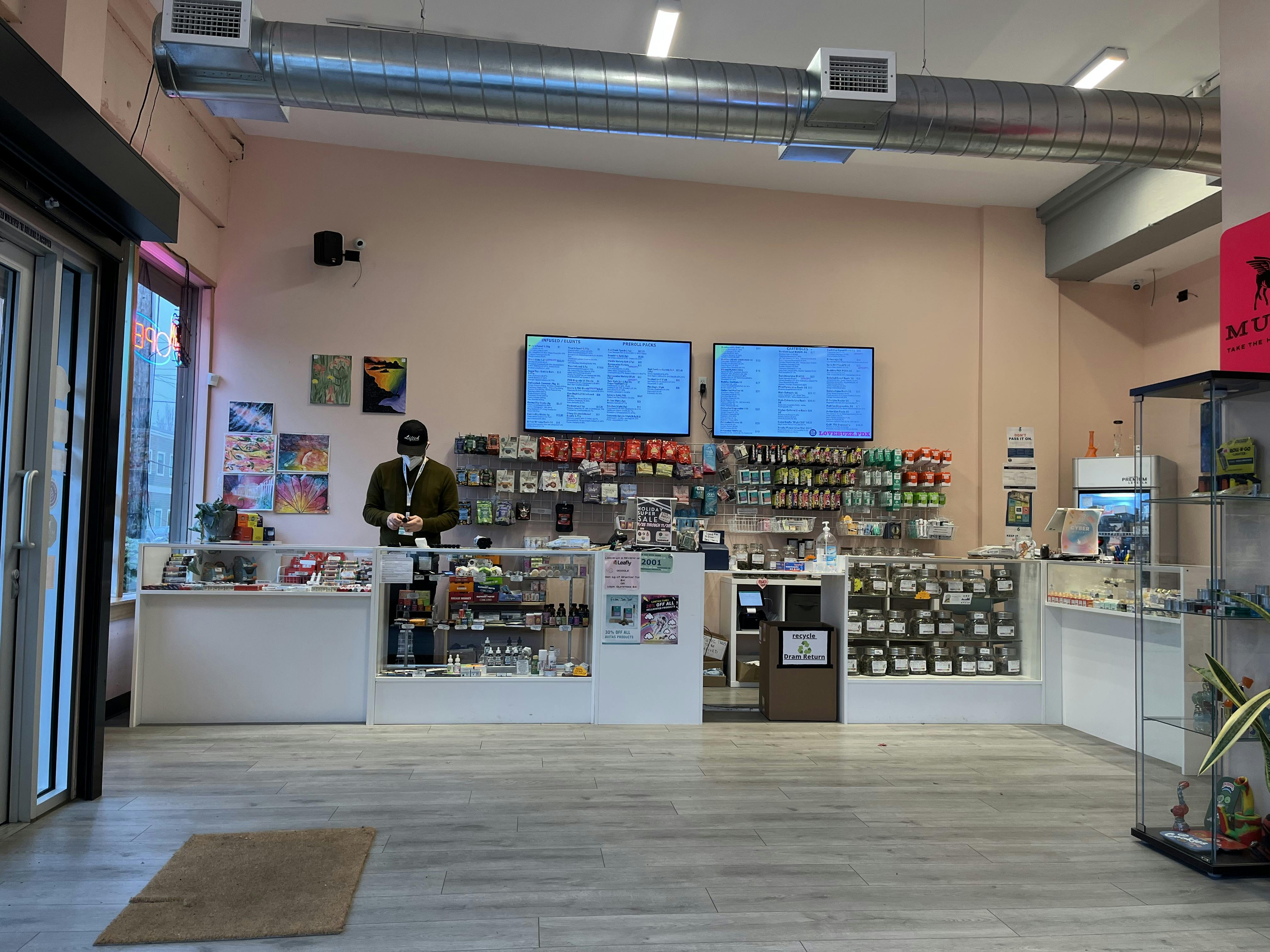 Love Buzz Portland , OR Dispensary Leafly