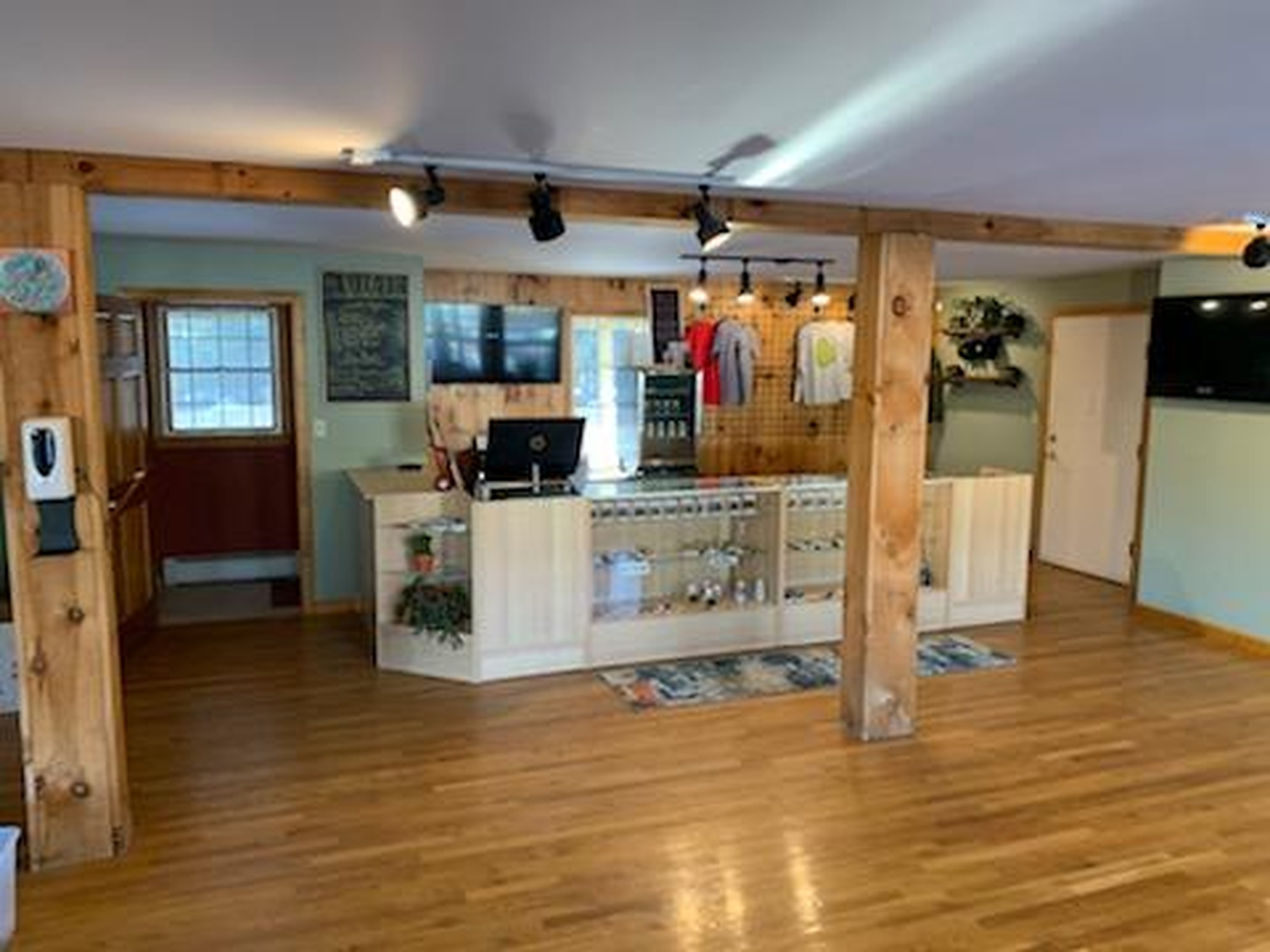 Headquarters Medical Cannabis Lyman, ME Dispensary Leafly