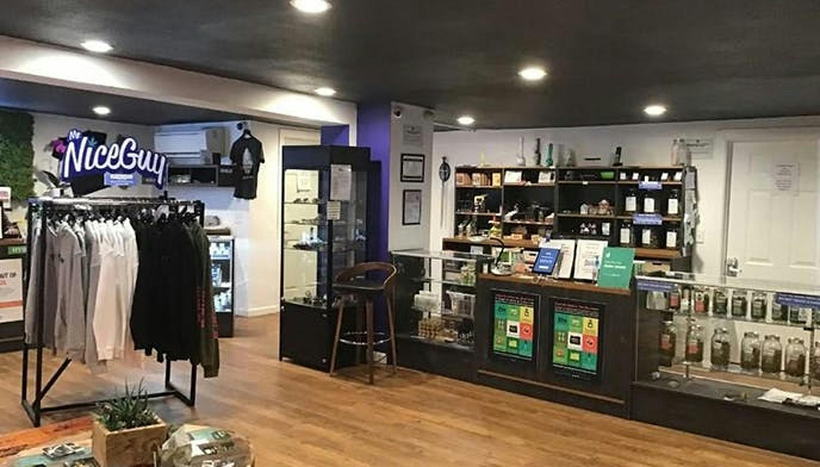 Mr Nice Guy 275 S Broadway Coos Bay OR Dispensary Leafly mr-nice-guy-275-s-broadway-coos-bay-or-dispensary-leafly