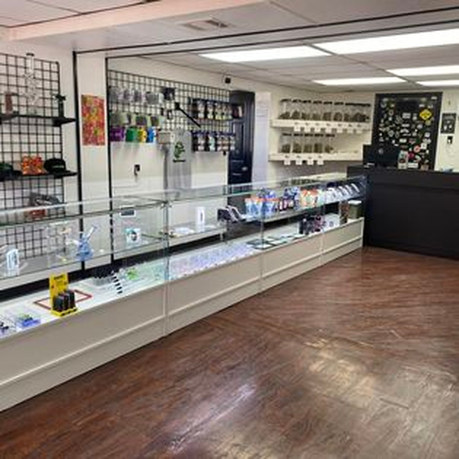 Broadway Smoke Dispensary Customer Reviews from Leafly