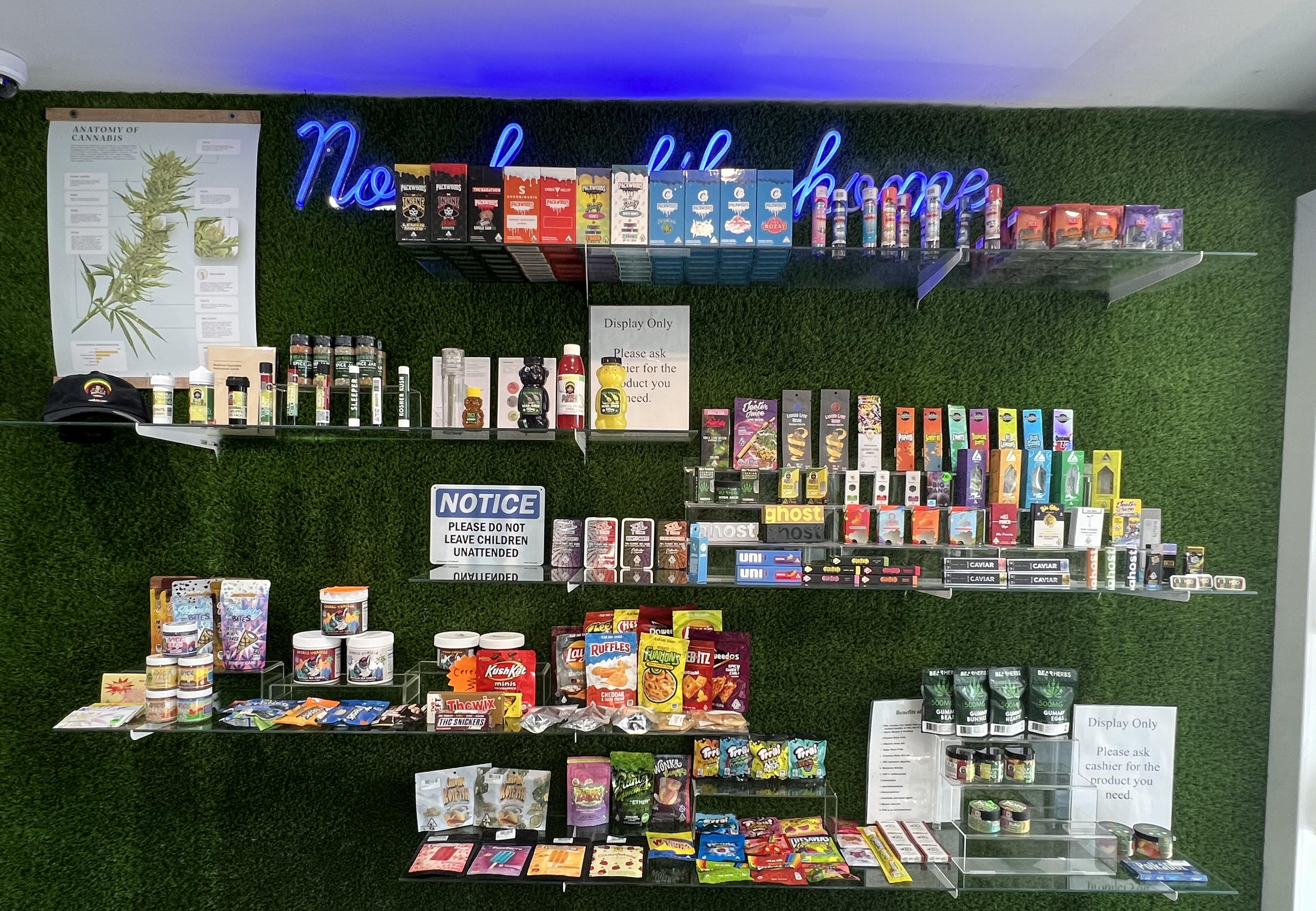 brave hearts vape and smoke shop mastic Wealthy Vapers In India Are Buying Juul Kits For $100 On The Gray Market main image 1