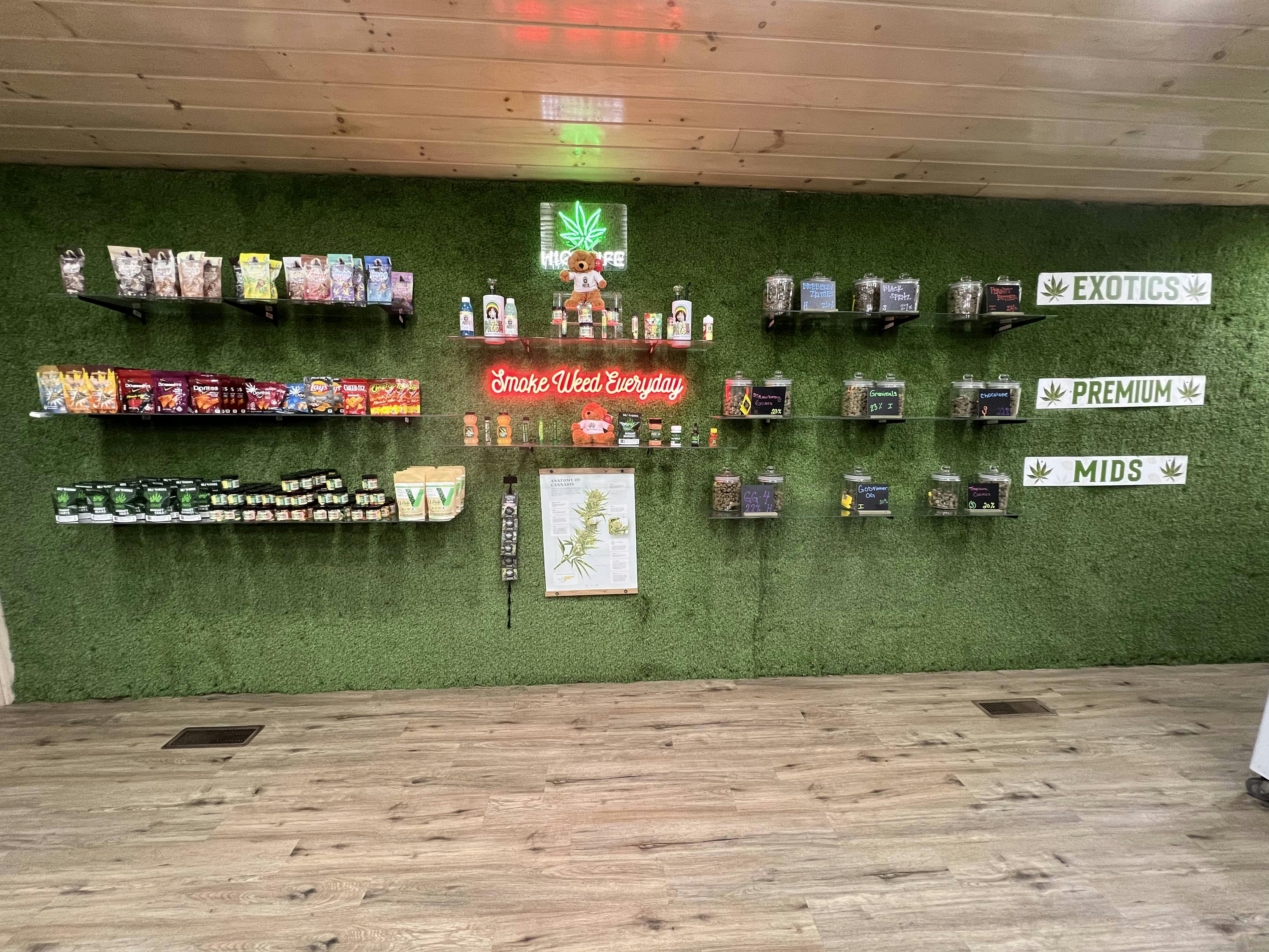 Poospatuck Tobacco and Herb Center Mastic, NY Dispensary Leafly