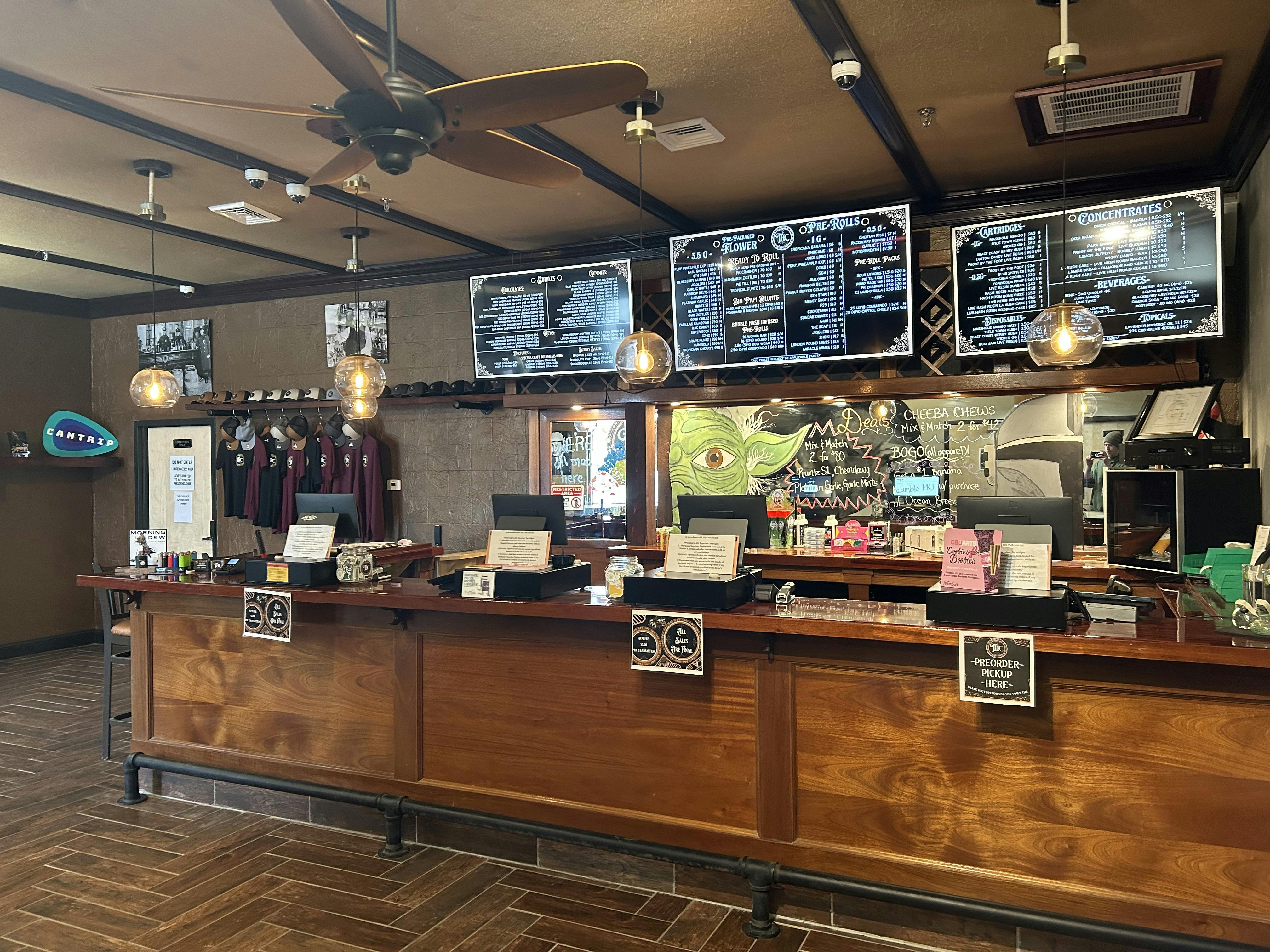 Toy Town THC Recreational Dispensary Winchendon, MA Dispensary Leafly