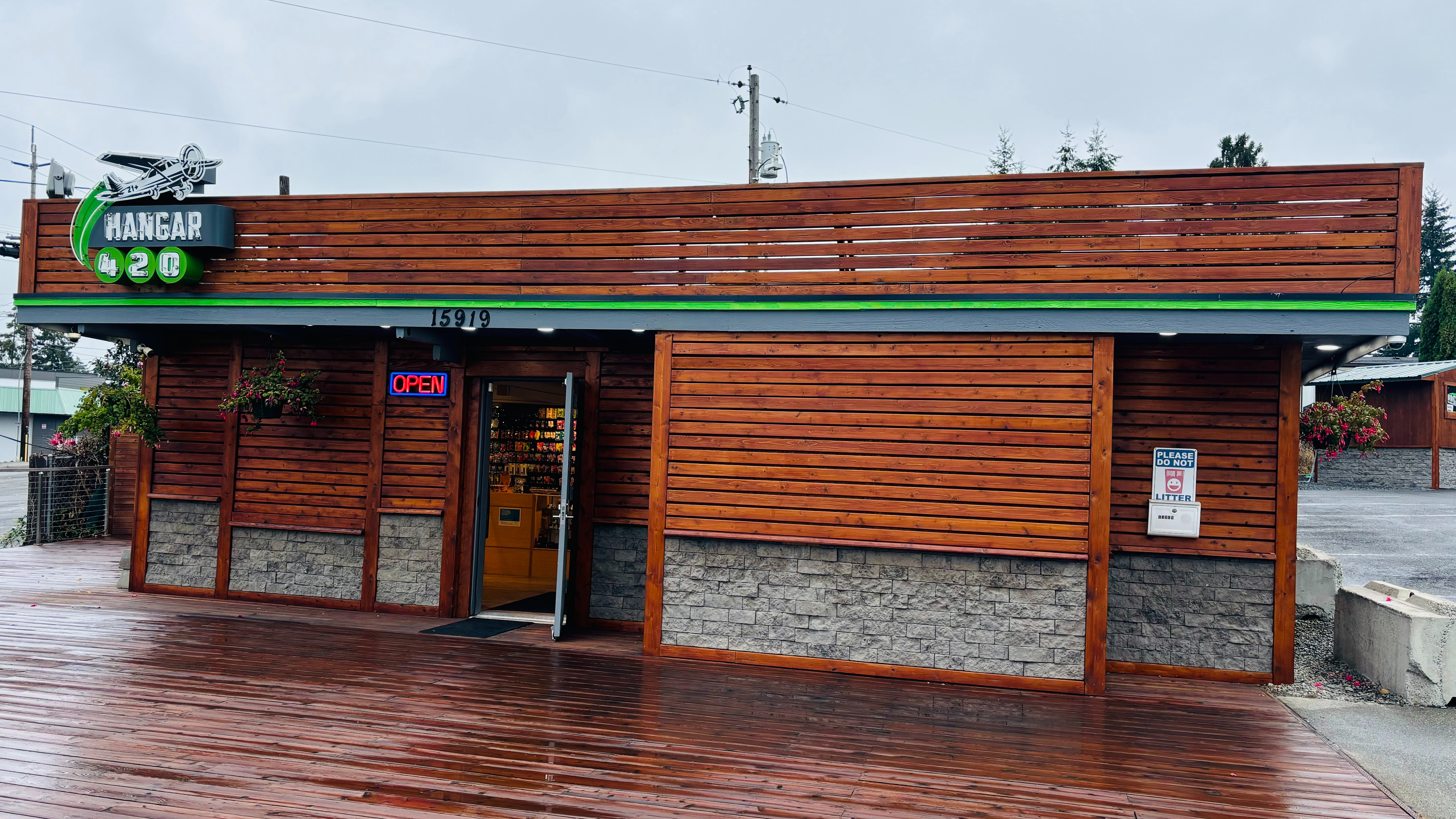 Hangar 420 Lynnwood