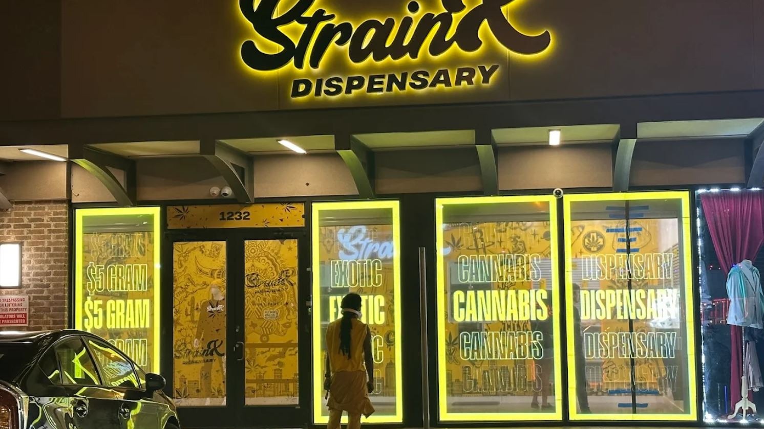 StrainX Dispensary - Montrose