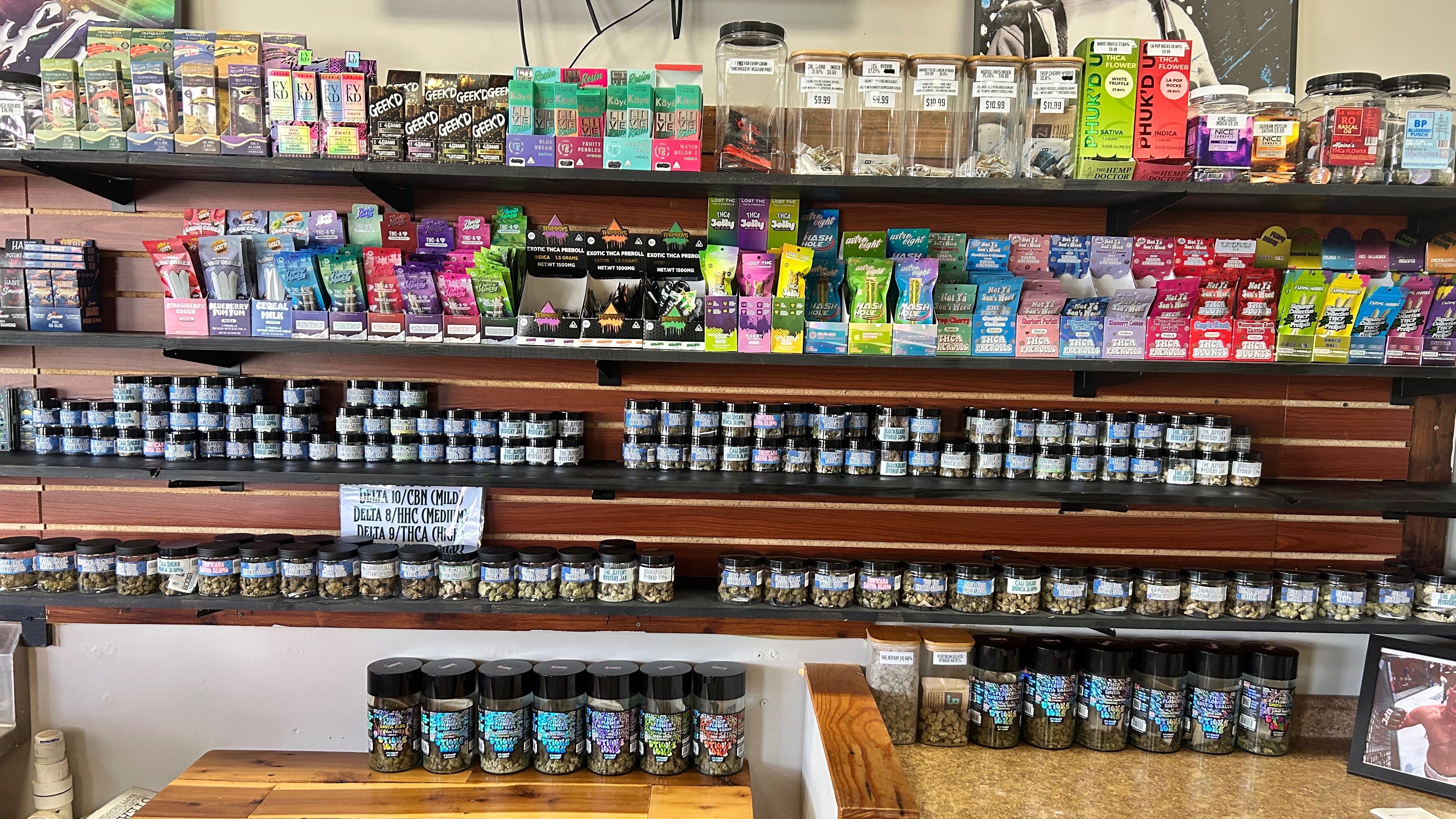HempRoom by: Vapehouse - Statesville