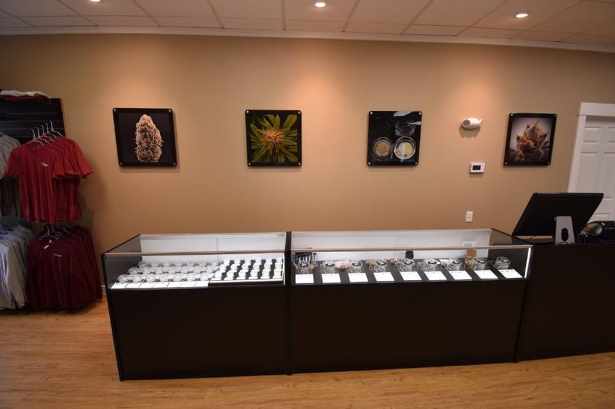 Paul's Boutique Windham, ME Dispensary Leafly