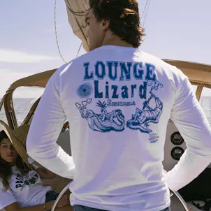 Photo of LOUNGE LIZARD, CALIFORNIA WAVE, UNISEX LONG SLEEVE CREW NECK TEE