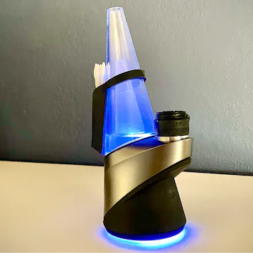 Photo of PuffCo Peak Pro Smart Rig