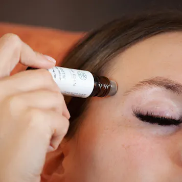 Photo of S O O T H E • RELIEF BLEND ROLLER | 500 MG CBD