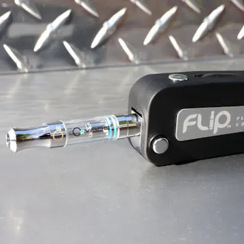 Photo of O2VAPE FLIP® VAPE PLATINUM EDITION