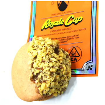 Photo of Peanut Butter & Chocolate ROYALE CUP French Macaron Cookie 50mg Single Pack