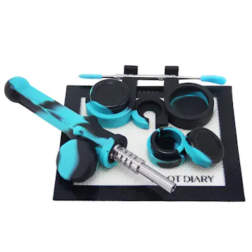 Photo of PILOT DIARY Silicone Nectar Collector Kit