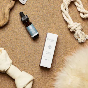 Photo of P E T L O V E • NATURAL PET BLEND