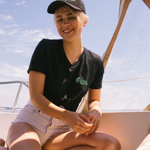 Photo of CALIFORNIA WAVE EMBROIDERED, UNISEX V NECK TEE