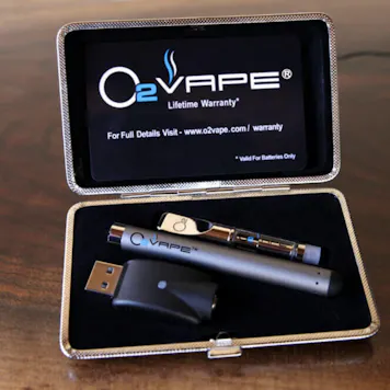 Photo of Oil Vape Pen Kit - Slim Pack (4 Colors Available)