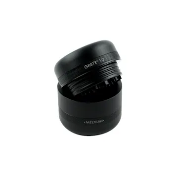 Photo of Kannastör® GR8TR® V2 Series Grinder in Matte Black (Easy Change Screen/Chamber not included)