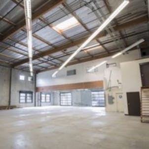 Photo of I BELIEVE I CAN FLY: 3.7K SQFT IN LOS ANGELES - Market Pricing