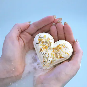 Photo of BATH BOMB • BERGAMOT + GRAPEFRUIT