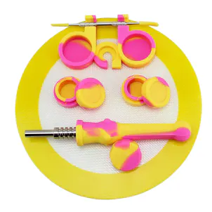 Photo of Silicone Honey Straw Kit With Dab Mat