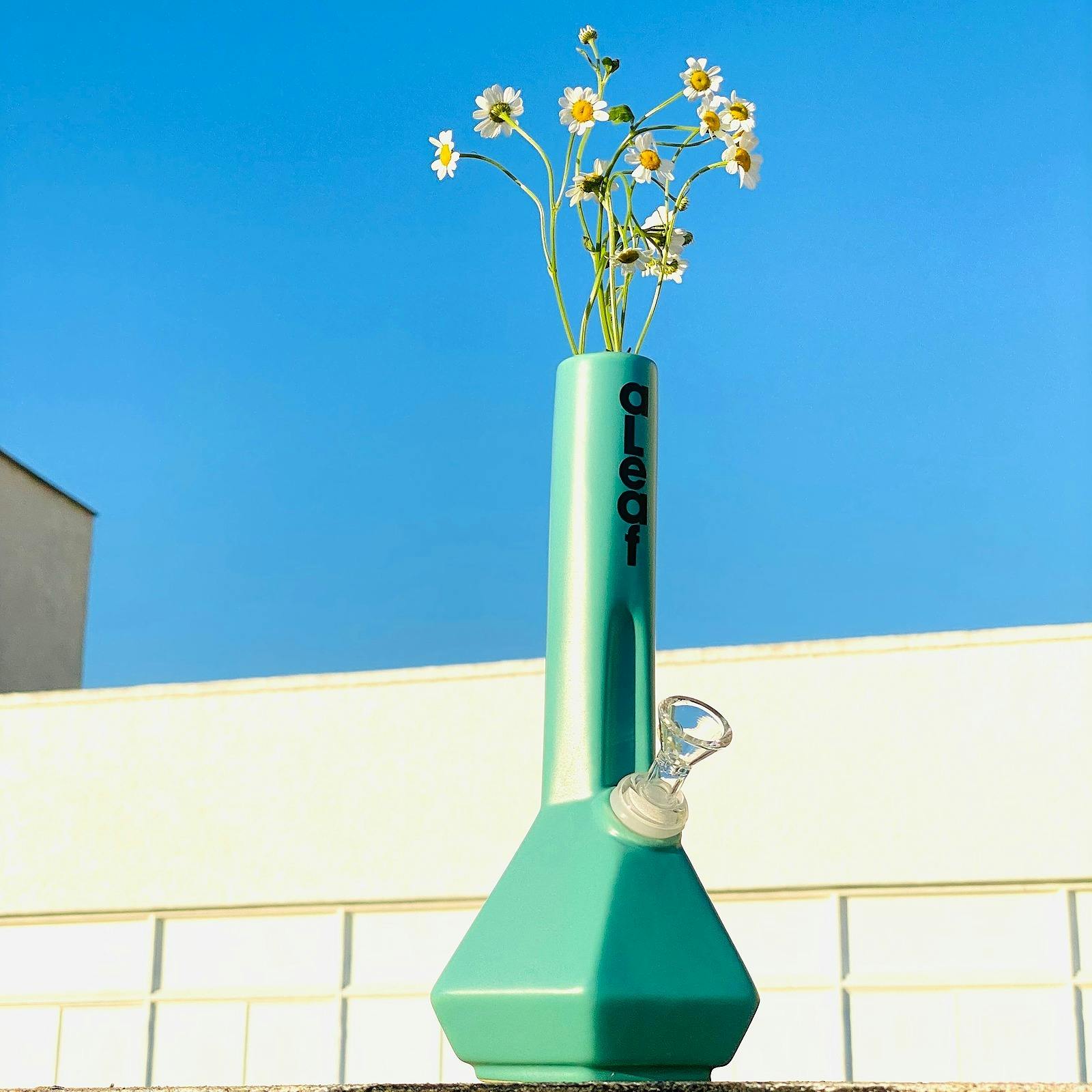 aLeaf 10" aLeaf® Ceramic Vase Water Pipe Leafly