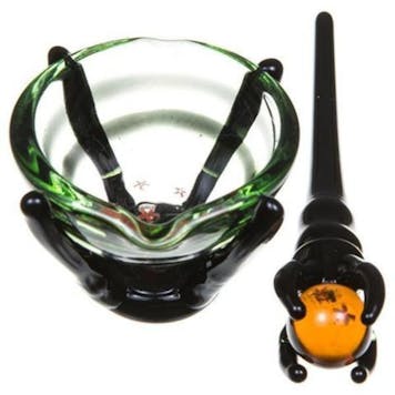 Photo of "Dragon Master" Dish and Dabber Set