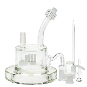 Photo of Snoop Dogg Pounds "Spaceship" Dab Rig