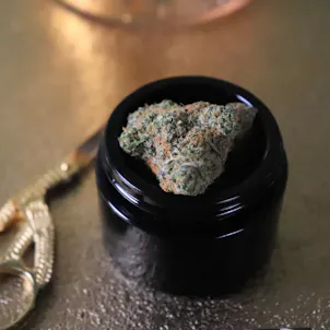 Photo of 1 fl oz 30ml Ultraviolet Glass Jars/ 2 pack