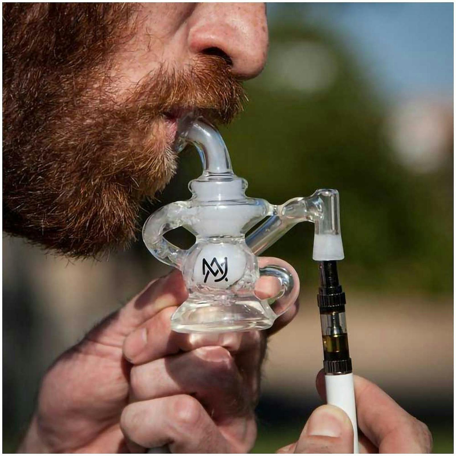 Waterbeds 'n' Stuff Hydra VE Vape Edition Mini Rig Leafly